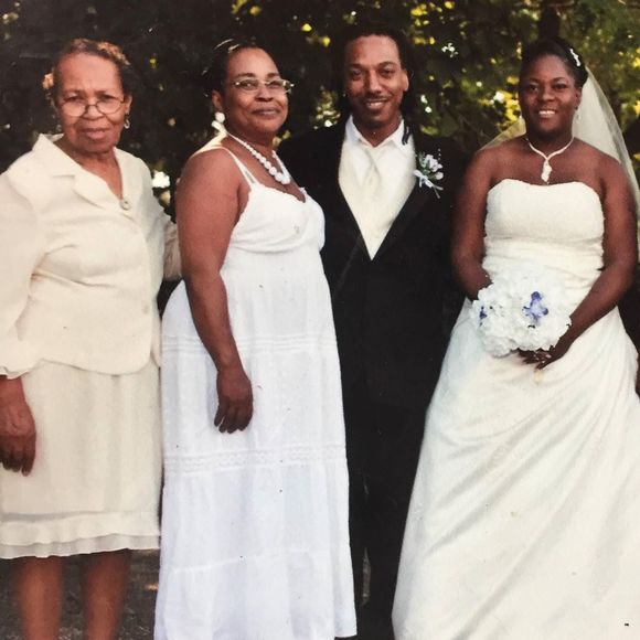 Meet your Posher, Bridget - Picture 1 of 1